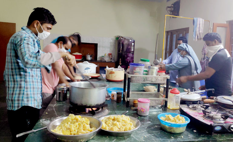 Cooked-Food-Preparation-for-Migrant-Labourers-and-Quarantined-Persons